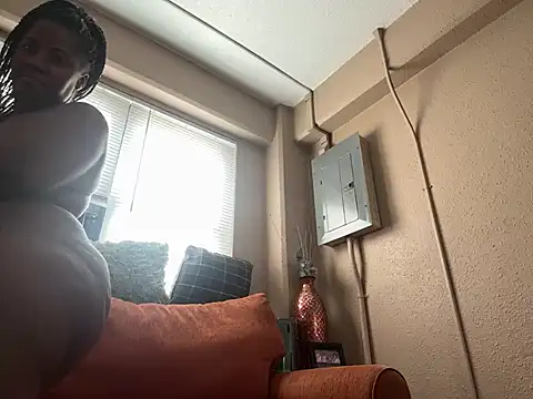 Snapshot of Eboni03 chatting on December 11, 6:20 pm Eboni03 online show from December 11, 6:20 pm