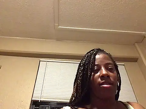 Snapshot of Eboni03 chatting on December 13, 7:36 am Eboni03 online show from December 13, 7:36 am