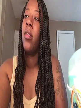 Snapshot of Eboni03 chatting on September 10, 9:04 pm Eboni03 online show from September 10, 9:04 pm