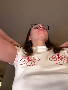 Lilly Soulmate online show from April 7, 3:07 am