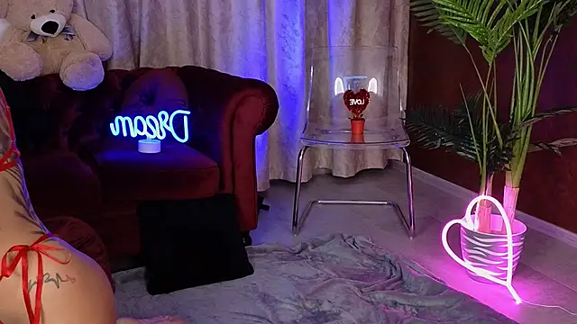 Snapshot of GoldenAmber chatting on February 14, 4:47 am GoldenAmber online show from February 14, 4:47 am