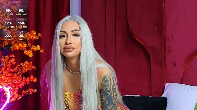 Snapshot of GoldenAmber chatting on February 26, 6:26 am GoldenAmber online show from February 26, 6:26 am