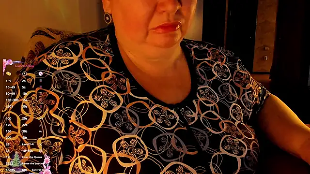 Snapshot of SexxyDreams1 chatting on December 21, 8:39 am SexxyDreams1 online show from December 21, 8:39 am