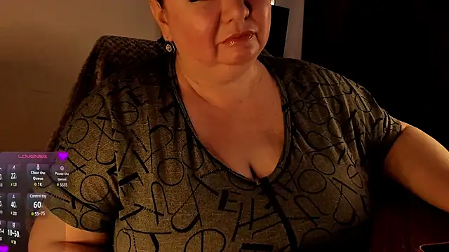 Snapshot of SexxyDreams1 chatting on February 13, 6:09 am SexxyDreams1 online show from February 13, 6:09 am