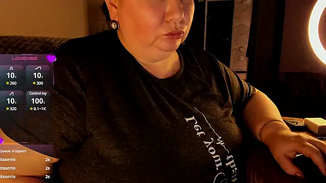 Snapshot of SexxyDreams1 chatting on March 22, 4:03 am SexxyDreams1 online show from March 22, 4:03 am