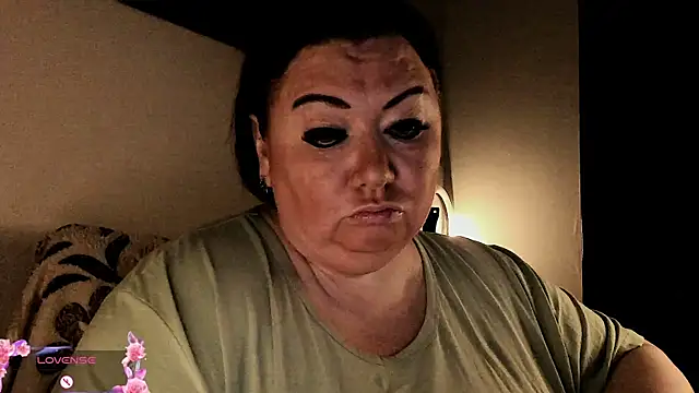 Snapshot of SexxyDreams1 chatting on October 5, 3:38 am SexxyDreams1 online show from October 5, 3:38 am