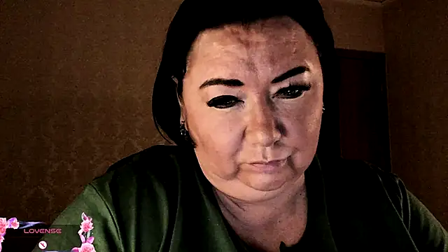 Snapshot of SexxyDreams1 chatting on December 5, 3:52 pm SexxyDreams1 online show from December 5, 3:52 pm