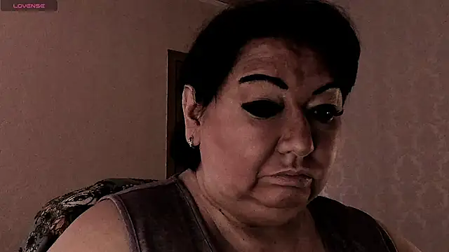 SexxyDreams1 online show from February 13, 7:15 am