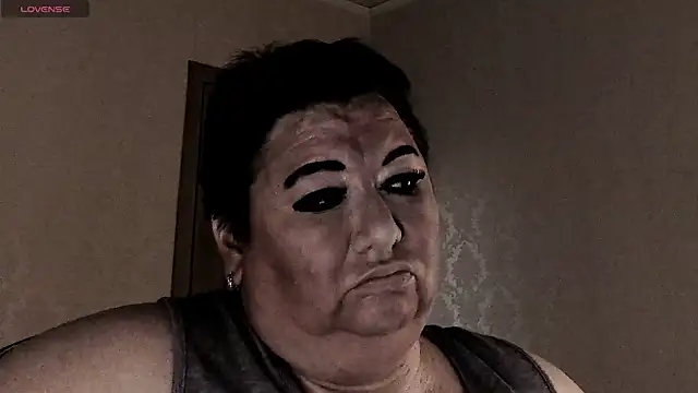 Snapshot of SexxyDreams1 chatting on July 17, 1:12 am SexxyDreams1 online show from July 17, 1:12 am