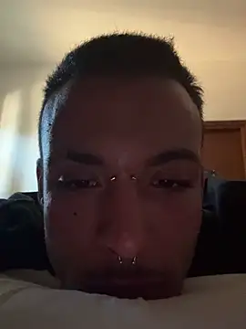 Snapshot of FTM98xxx chatting on January 24, 1:47 pm FTM98xxx online show from January 24, 1:47 pm