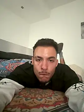 Snapshot of FTM98xxx chatting on September 25, 4:00 pm FTM98xxx online show from September 25, 4:00 pm