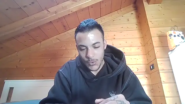 Snapshot of FTM98xxx chatting on February 24, 10:13 am FTM98xxx online show from February 24, 10:13 am