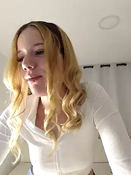 NicoleCut online show from February 21, 11:01 am