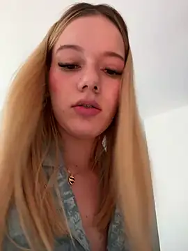 NicoleCut online show from February 27, 2:00 pm