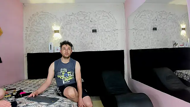 Snapshot of JeremmyAndStacy chatting on September 11, 2:44 am JeremmyAndStacy online show from September 11, 2:44 am