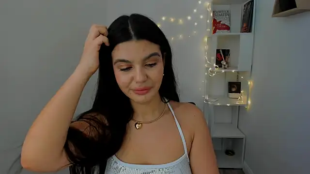 Snapshot of AlluringAriel chatting on February 10, 1:35 am AlluringAriel online show from February 10, 1:35 am