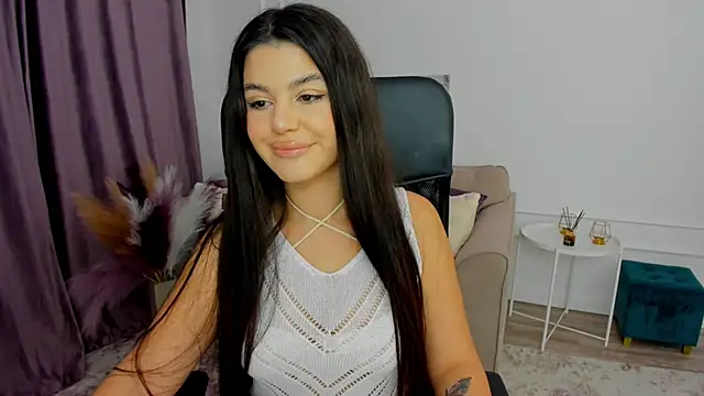 Snapshot of AlluringAriel chatting on February 17, 7:21 pm AlluringAriel online show from February 17, 7:21 pm