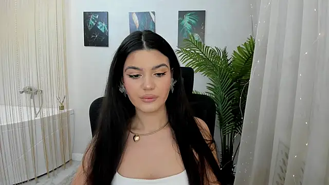 Snapshot of AlluringAriel chatting on February 23, 7:28 pm AlluringAriel online show from February 23, 7:28 pm