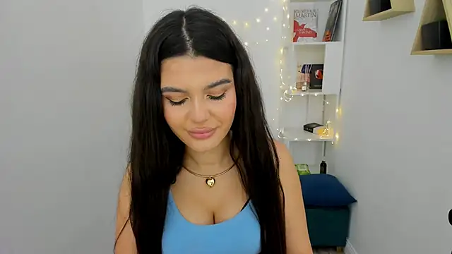 Snapshot of AlluringAriel chatting on February 24, 10:25 pm AlluringAriel online show from February 24, 10:25 pm