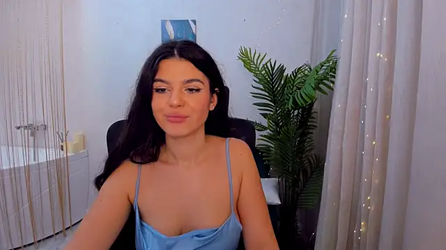 Snapshot of AlluringAriel chatting on March 17, 1:46 am AlluringAriel online show from March 17, 1:46 am