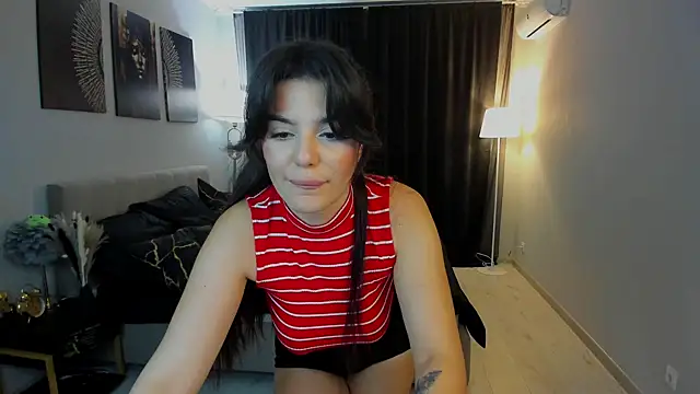 Snapshot of AlluringAriel chatting on September 17, 7:37 pm AlluringAriel online show from September 17, 7:37 pm