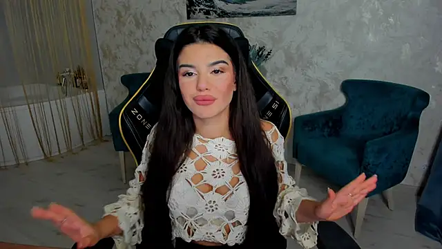 Snapshot of AlluringAriel chatting on October 13, 7:36 pm AlluringAriel online show from October 13, 7:36 pm