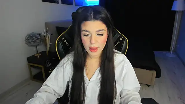 Snapshot of AlluringAriel chatting on November 20, 7:13 pm AlluringAriel online show from November 20, 7:13 pm