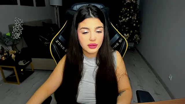 Snapshot of AlluringAriel chatting on January 11, 7:30 pm AlluringAriel online show from January 11, 7:30 pm