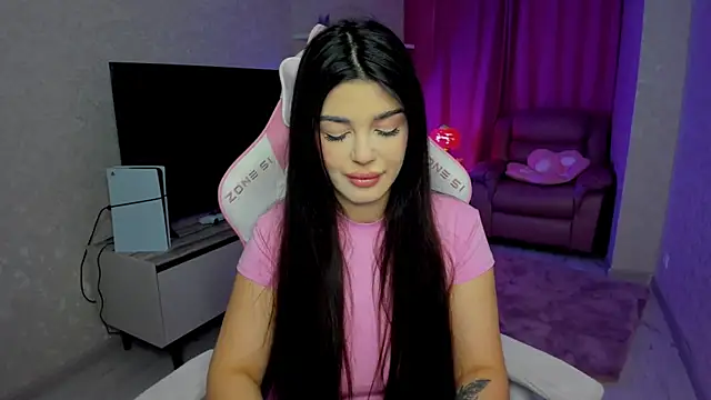 Snapshot of AlluringAriel chatting on February 24, 11:30 am AlluringAriel online show from February 24, 11:30 am