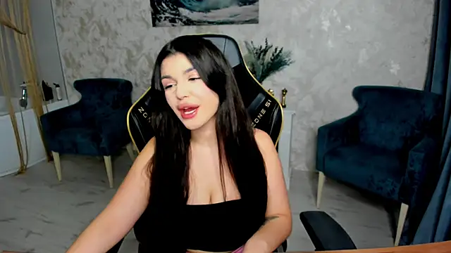 Snapshot of AlluringAriel chatting on February 27, 11:32 am AlluringAriel online show from February 27, 11:32 am