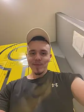 adam-rivera online show from January 13, 9:20 pm