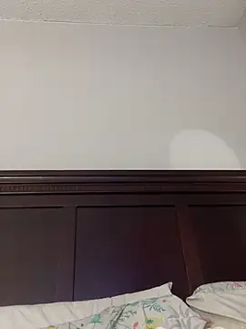 Snapshot of 1prettygem chatting on December 23, 12:25 am 1prettygem online show from December 23, 12:25 am