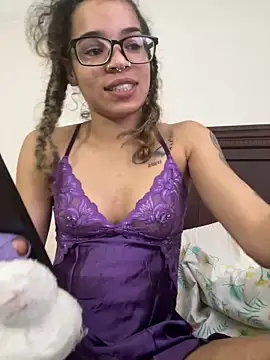 Snapshot of 1prettygem chatting on December 31, 7:18 pm 1prettygem online show from December 31, 7:18 pm