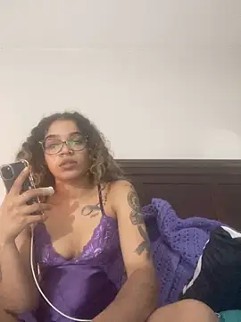 Snapshot of 1prettygem chatting on January 10, 11:18 pm 1prettygem online show from January 10, 11:18 pm