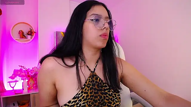 Aurora Brownn online show from February 3, 3:31 am