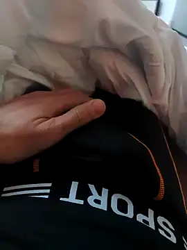 Snapshot of ariel-rick chatting on December 23, 8:22 am ariel-rick online show from December 23, 8:22 am