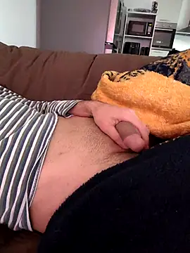 Snapshot of ariel-rick chatting on October 25, 1:18 pm ariel-rick online show from October 25, 1:18 pm