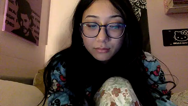 Snapshot of tokyobaby chatting on December 11, 8:36 am tokyobaby online show from December 11, 8:36 am