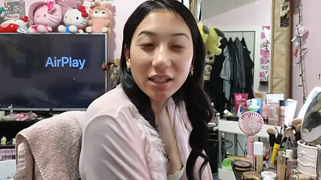 Snapshot of tokyobaby chatting on November 9, 2:32 am tokyobaby online show from November 9, 2:32 am