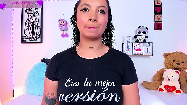 Mari Sweett online show from March 22, 8:04 pm