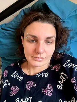 Snapshot of Magic__smile chatting on November 13, 8:02 am Magic smile online show from November 13, 8:02 am