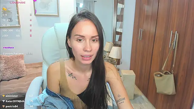 Snapshot of kiim_sweett chatting on January 2, 5:29 pm kiim sweett online show from January 2, 5:29 pm