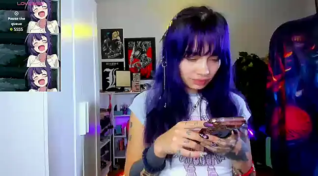 Snapshot of _sakae_ chatting on February 5, 5:20 am  sakae  online show from February 5, 5:20 am