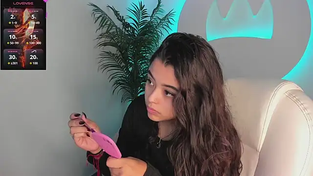 Snapshot of Ariana_Pierce chatting on October 18, 12:50 pm Ariana Pierce online show from October 18, 12:50 pm