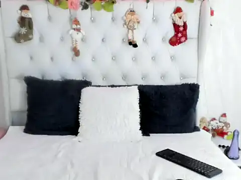Snapshot of Valerik_cano1 chatting on December 31, 12:04 pm Valerik cano1 online show from December 31, 12:04 pm