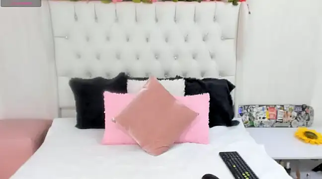 Snapshot of Valerik_cano1 chatting on January 18, 7:04 pm Valerik cano1 online show from January 18, 7:04 pm