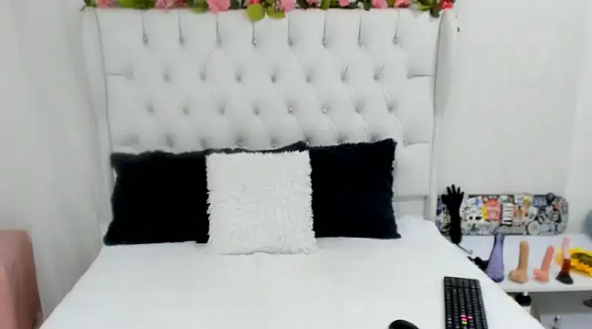 Snapshot of Valerik_cano1 chatting on January 25, 7:18 pm Valerik cano1 online show from January 25, 7:18 pm