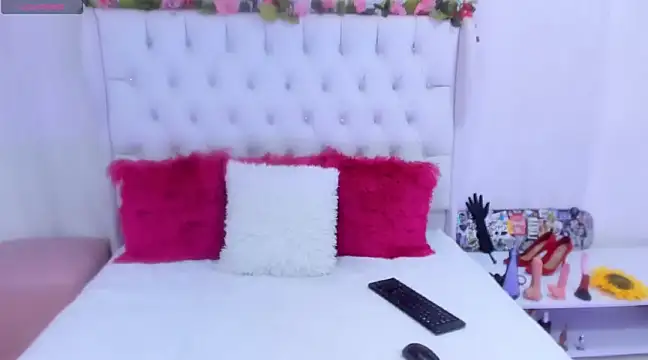 Snapshot of Valerik_cano1 chatting on February 4, 7:11 pm Valerik cano1 online show from February 4, 7:11 pm