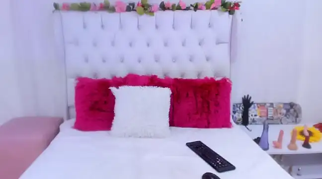 Snapshot of Valerik_cano1 chatting on February 6, 7:18 pm Valerik cano1 online show from February 6, 7:18 pm