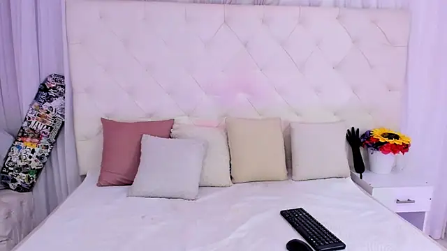 Snapshot of Valerik_cano1 chatting on September 27, 12:21 pm Valerik cano1 online show from September 27, 12:21 pm